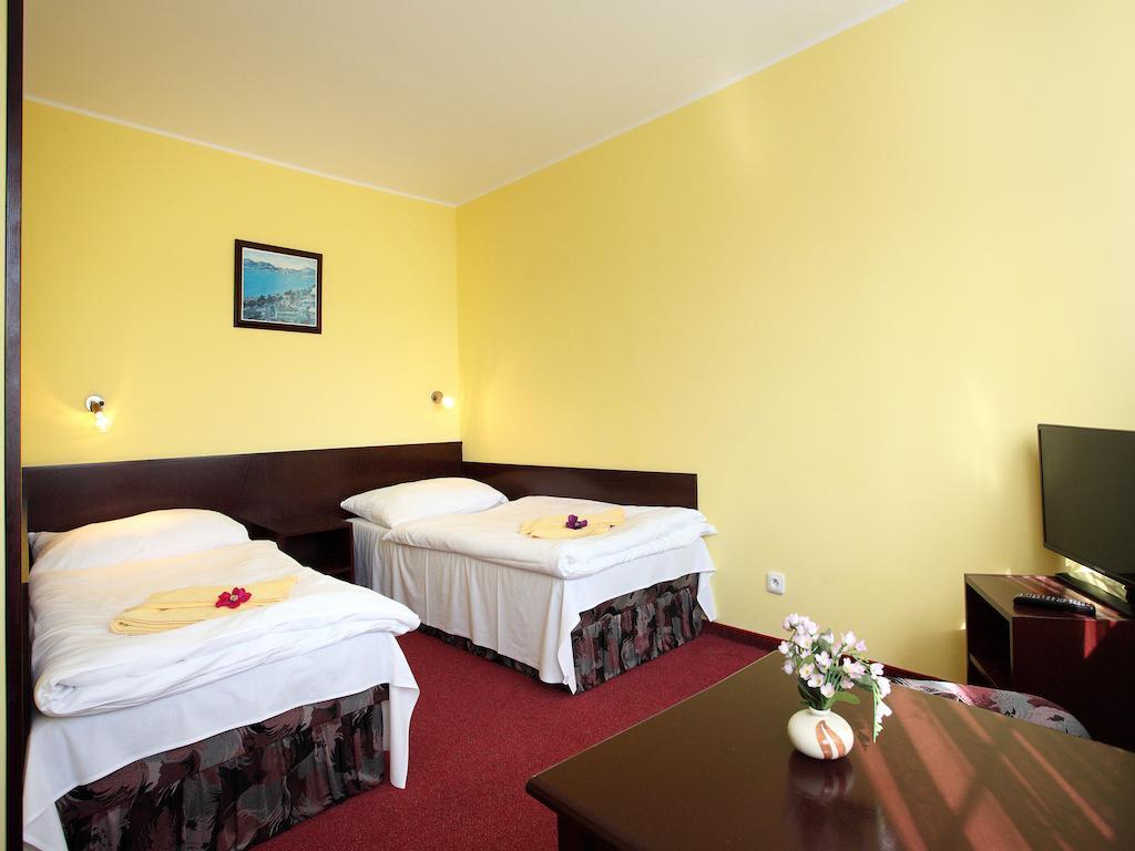 Hotel Milan Vopicka Hluboká nad Vltavou Habitación foto